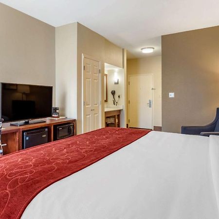 ממפיס Comfort Suites מראה חיצוני תמונה