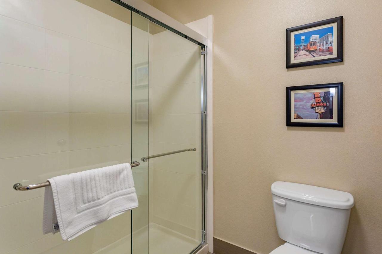 ממפיס Comfort Suites מראה חיצוני תמונה