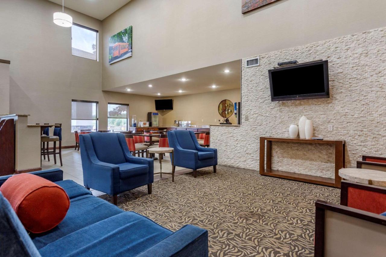 ממפיס Comfort Suites מראה חיצוני תמונה