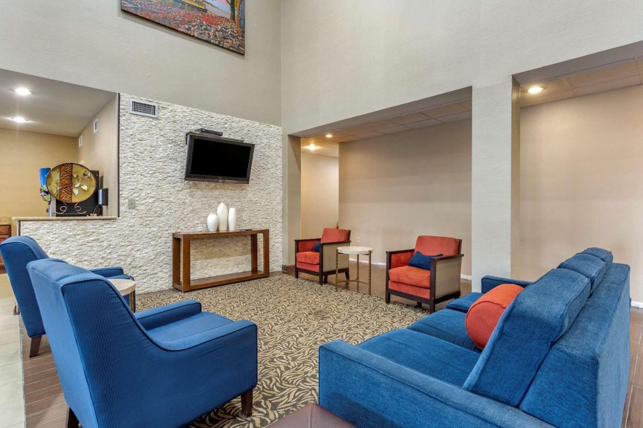 ממפיס Comfort Suites מראה חיצוני תמונה