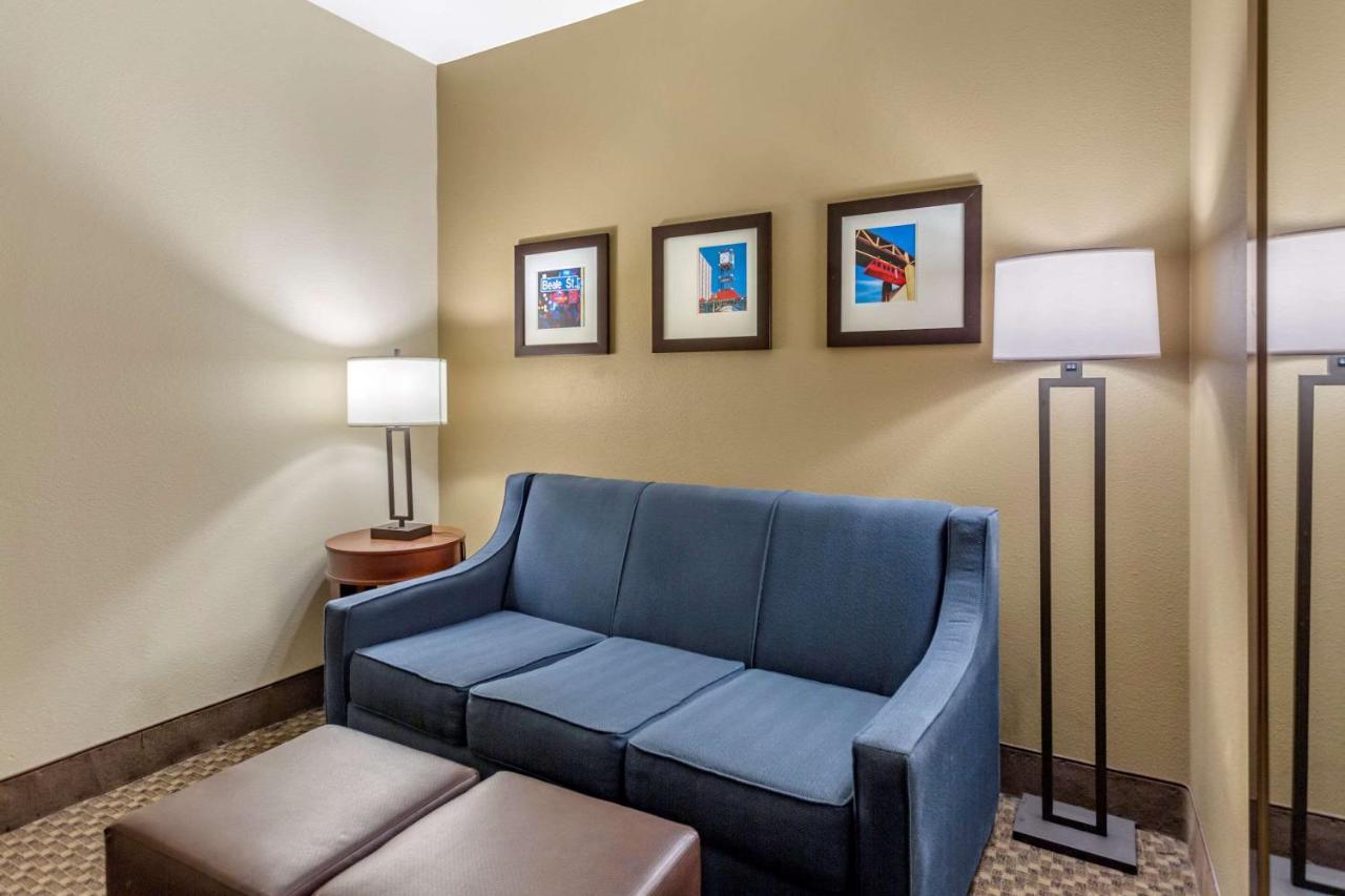 ממפיס Comfort Suites מראה חיצוני תמונה